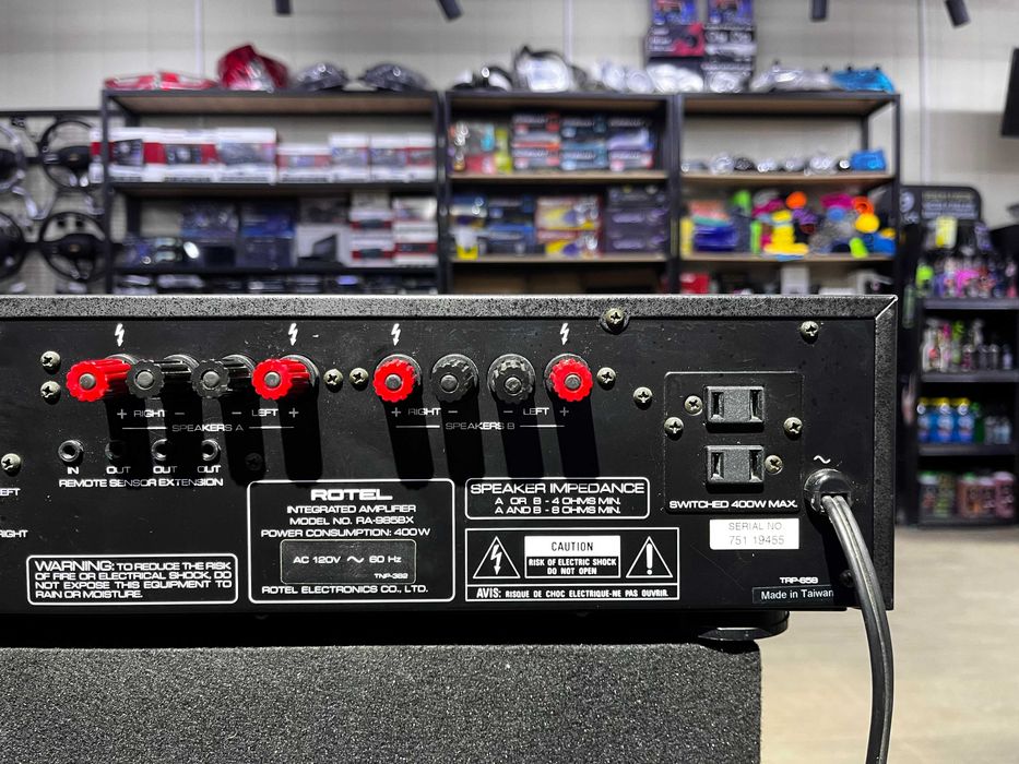Rotel RA-985BX — Professional darajadagi stereo usilitel
