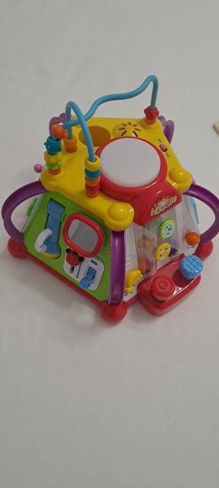 Vând centru muzical de activități copii