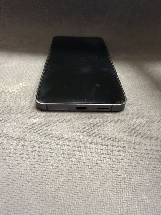 Samsung Galaxy S23 5G 8/128GB / перфектен