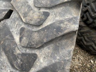 Anvelope industriale 12/75 R18