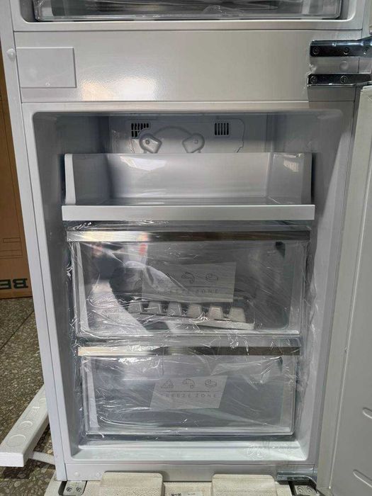 Холодильник встраиваемый Beston BNI-542WT Inverter No Frost