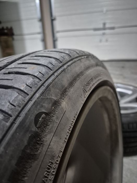 Vand anvelope vara 225 45 R18 Barum