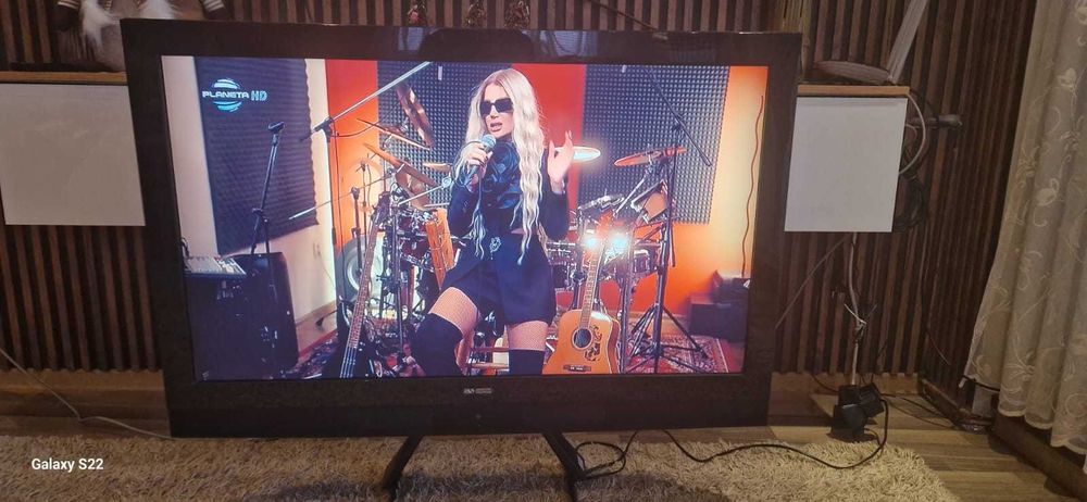 Телевизор LCD Electrion 42