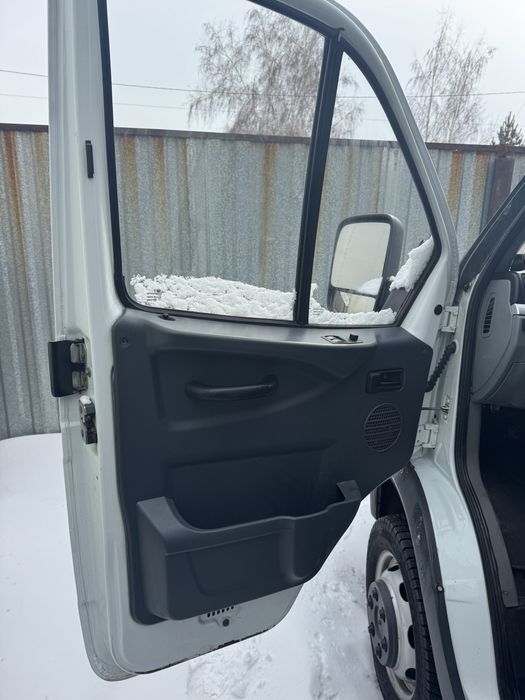 Газель 2015 год.