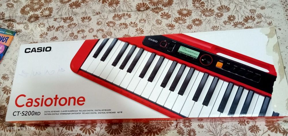 Продам синтезатор Casio
