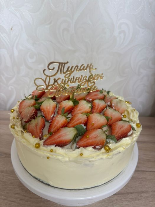 Клубника в шоколаде Бенто торт