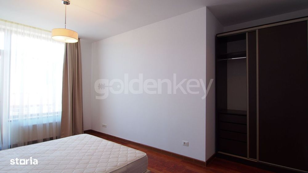 Apartament cu 4 camere si vedere panoramica spre lac