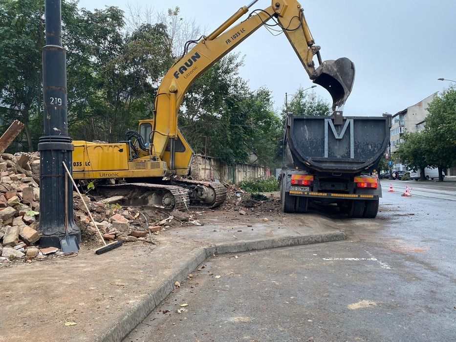Demolari excavari piconari fundatii drumuri forestiere constructii