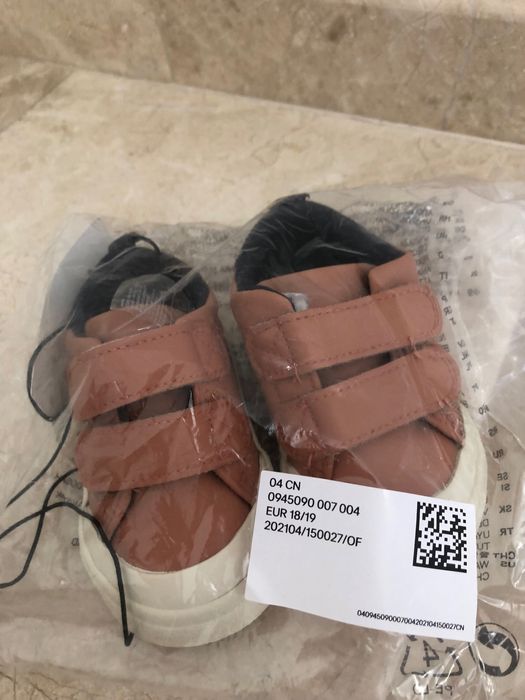 Деткси обувки  HM 18/19 Снупи