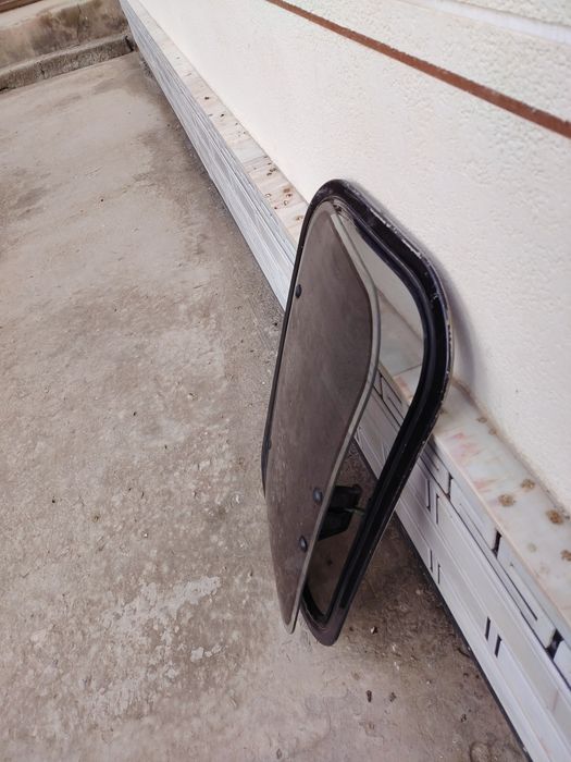 Люк для автомобиле