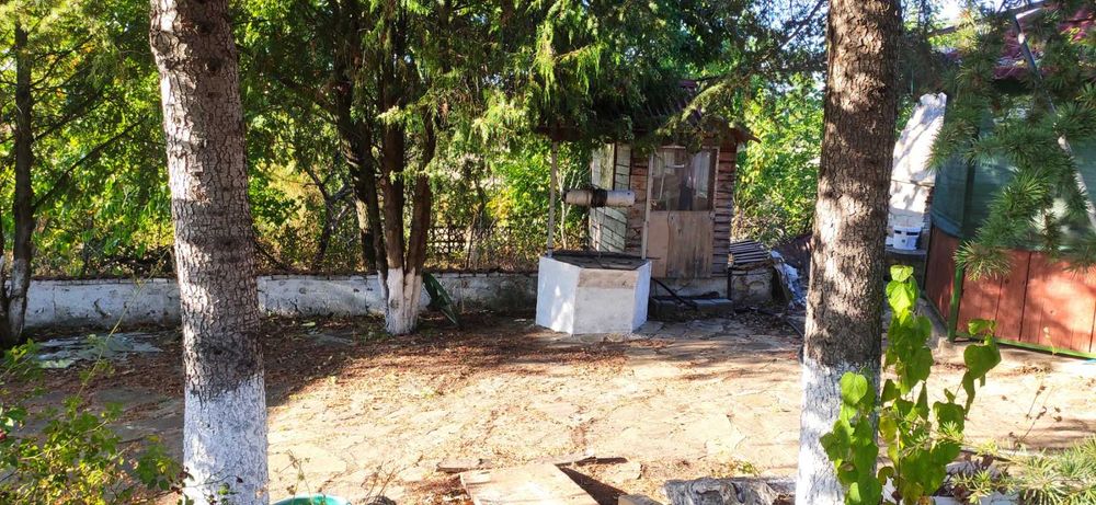 Къща с двор, лозе, басейн, беседка, кладенец с. Козаревец (Ст Загора)