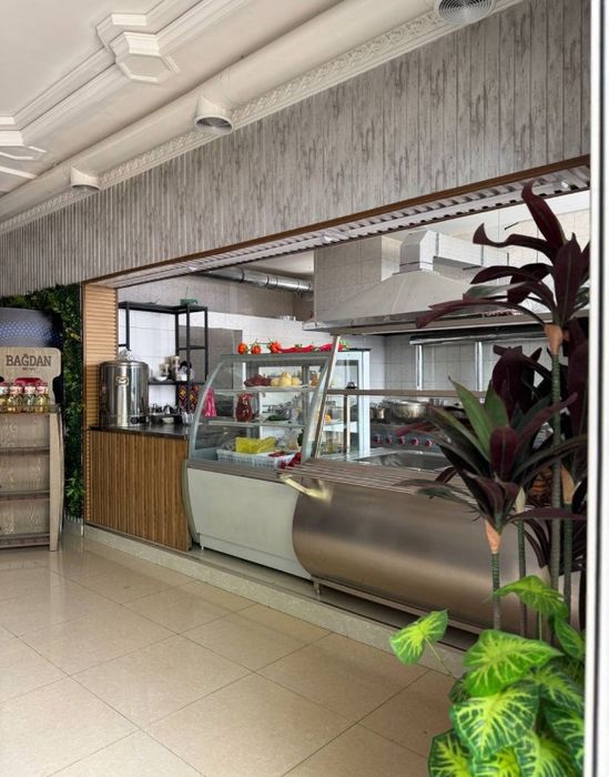 КАФЕ. РЕСТОРАН Арендага берилади.