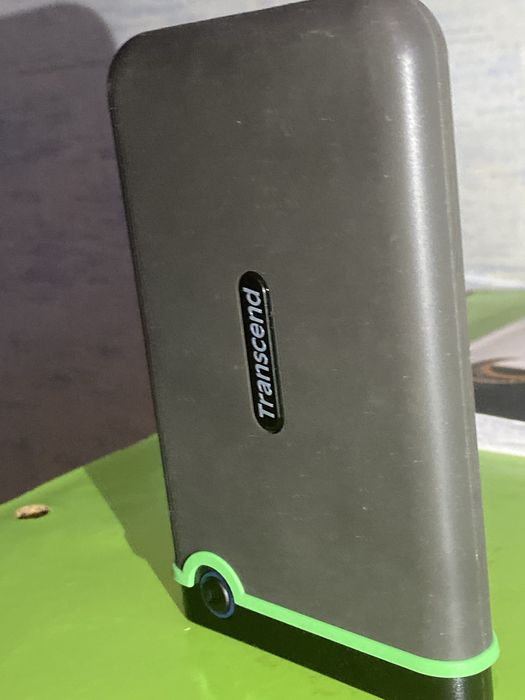 Tashqi Hard 1 TB Arzon Srochna Sotiladi