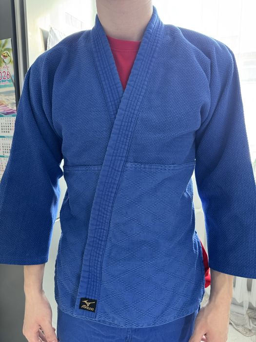 Продам кимоно на пятнадцатилетнего