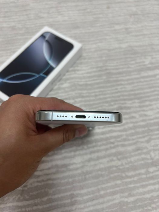 Продам iphone 16 pro max 512gb
