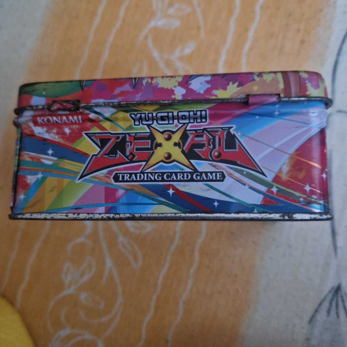 Стара кутия с Yu-Gi-Oh карти