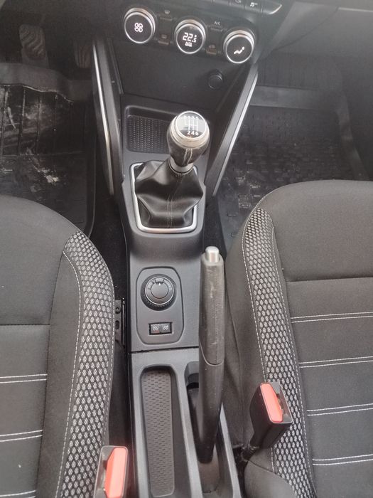Vând Dacia Duster .1.5 cdti 4×4