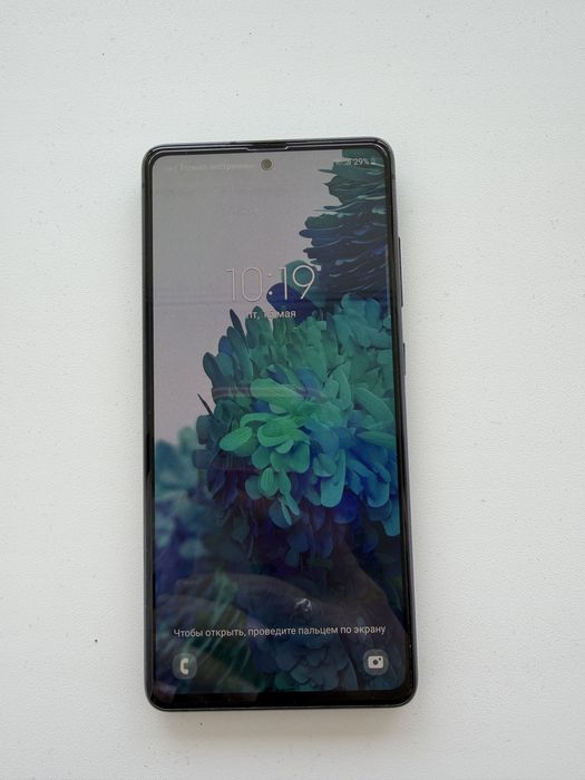 Продам Samsung S20FE