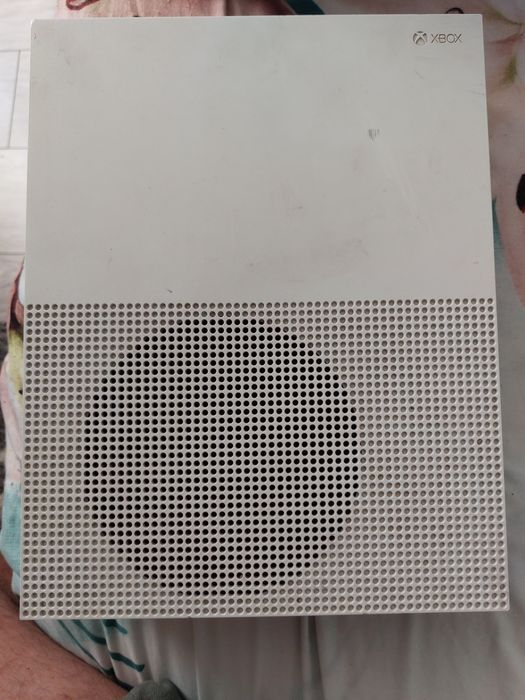 Vand Xbox one s în perfecta stare de funcționare