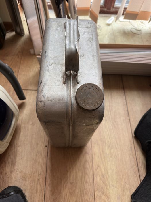 Канистра за гориво