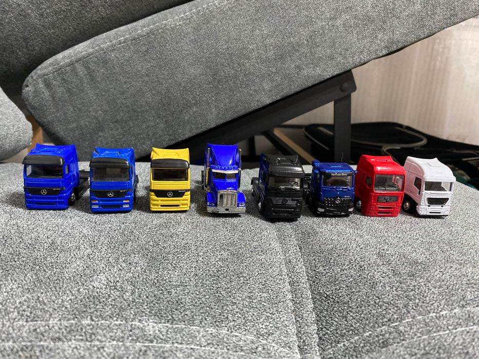 Camioane si remorci scara 1/87