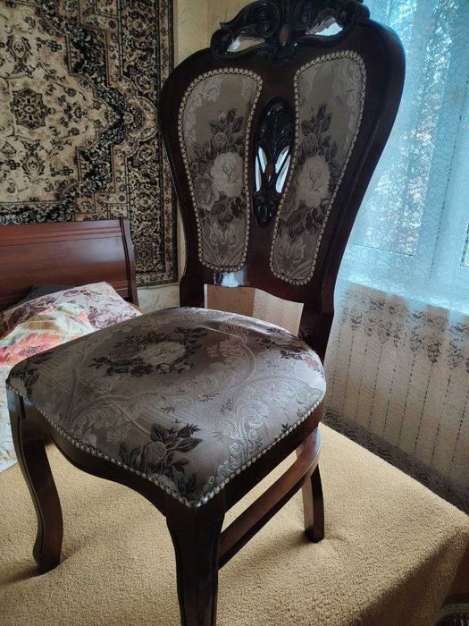 Продам стулья в хорошем состоянии