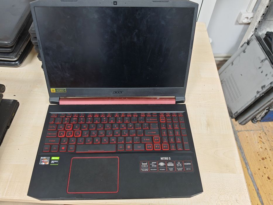 Acer nitro  15.6"