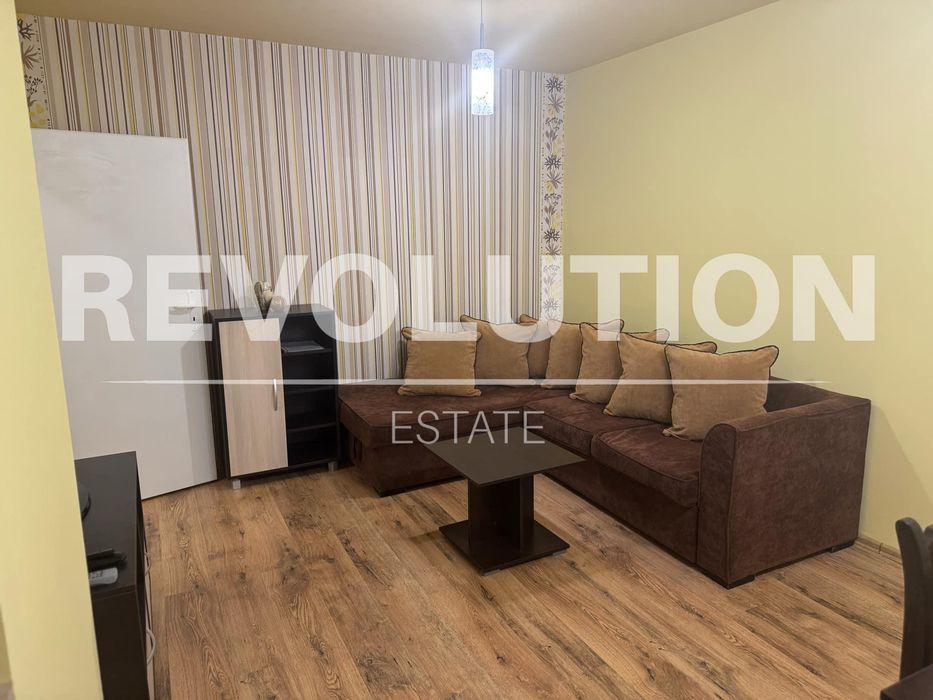 Дава се под наем Двустаен апартамент в Пловдив, Център - 55 кв.м за 400 € - Снимка #1