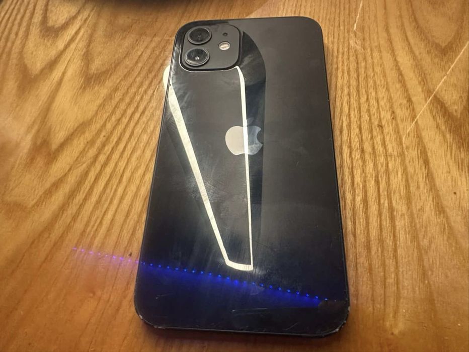 Vand sau schimb iphone 12 full box