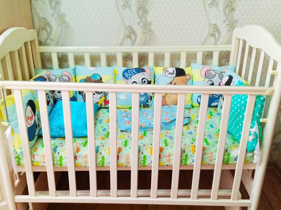 Детская кроватка маятник