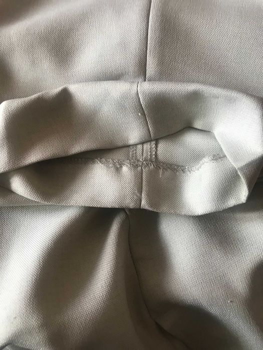 Продавам  костюм - сако и панталон размер 52/176