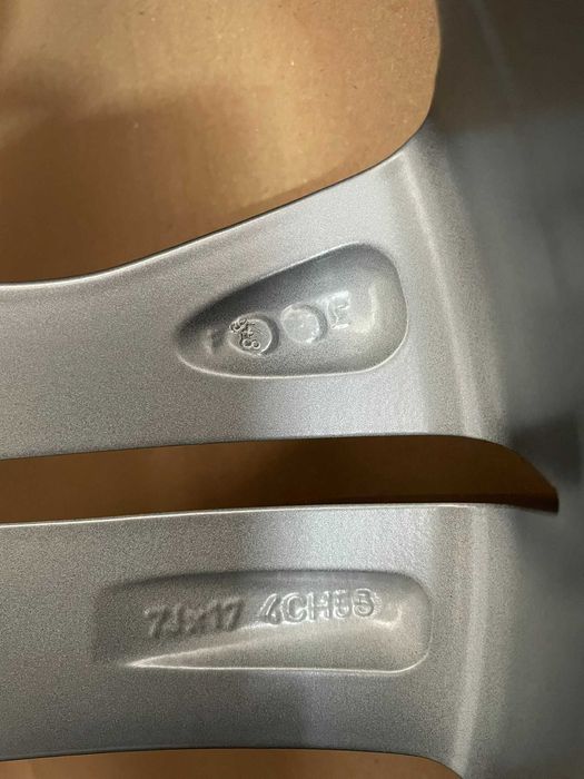 Jante R17 Renault Twingo RS noi originale Renault 3 bucati disponibile