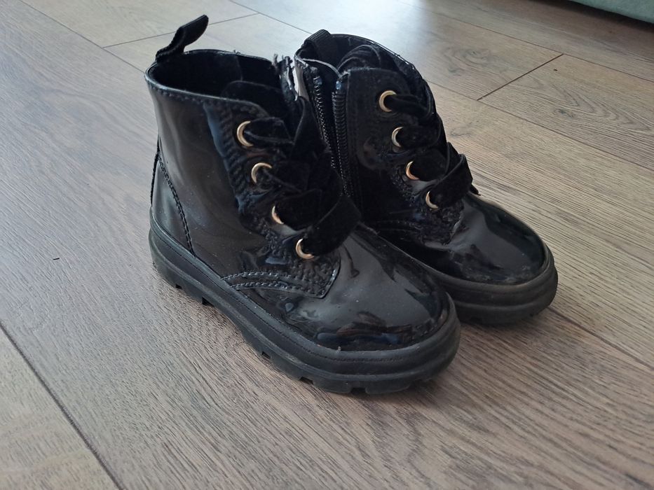 Ghete H&M fetite nr 22