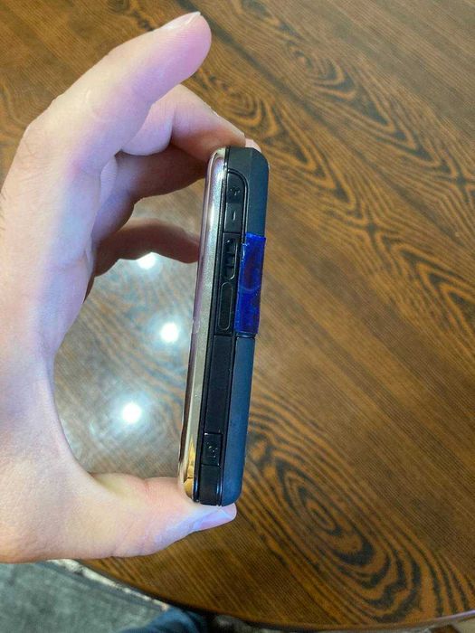 Продается Nokia 6233