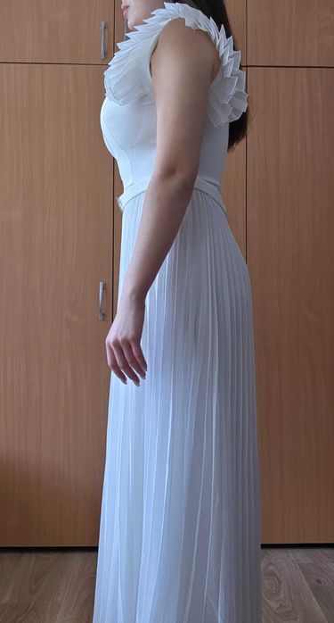 Елегантен нов гащеризон с чантичка – идеален за бал или сватба