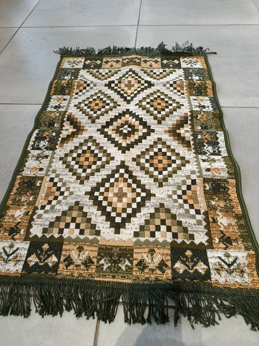 Covor Kilim, model traditional