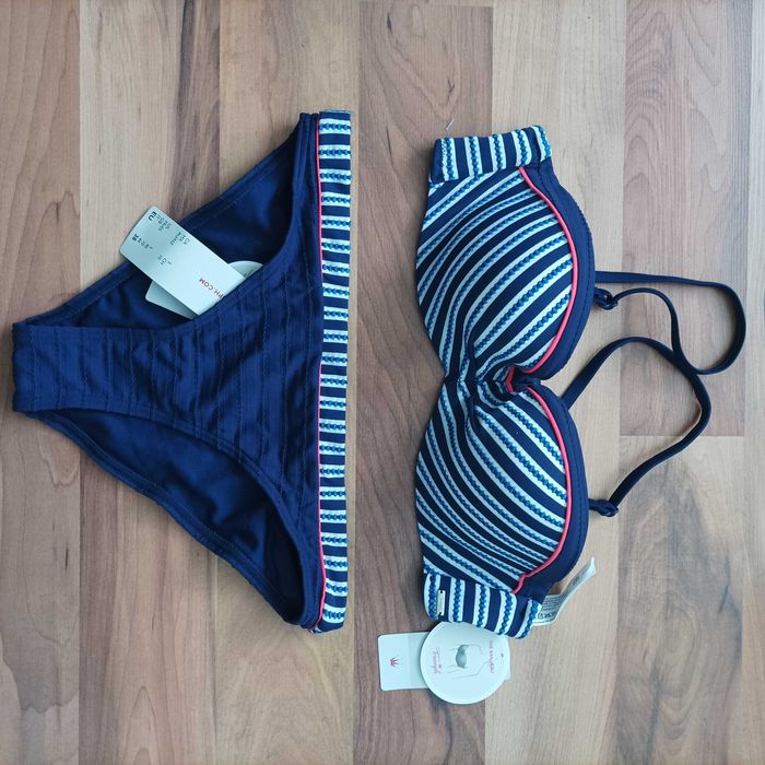 Triumph/Twin set  36C нов бански и сутиен от две части