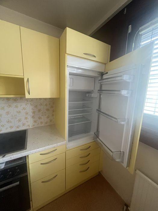 Vand mobila de bucatarie