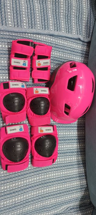 Каска и протектори за дете