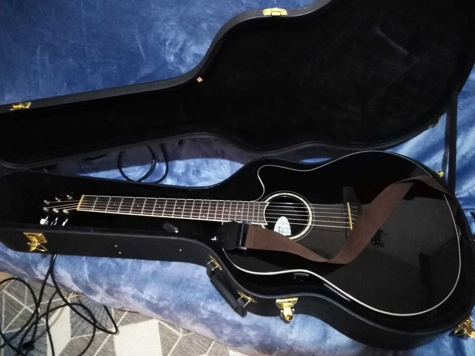 Chitară electroacustică Ovation CS 24-5 + toc