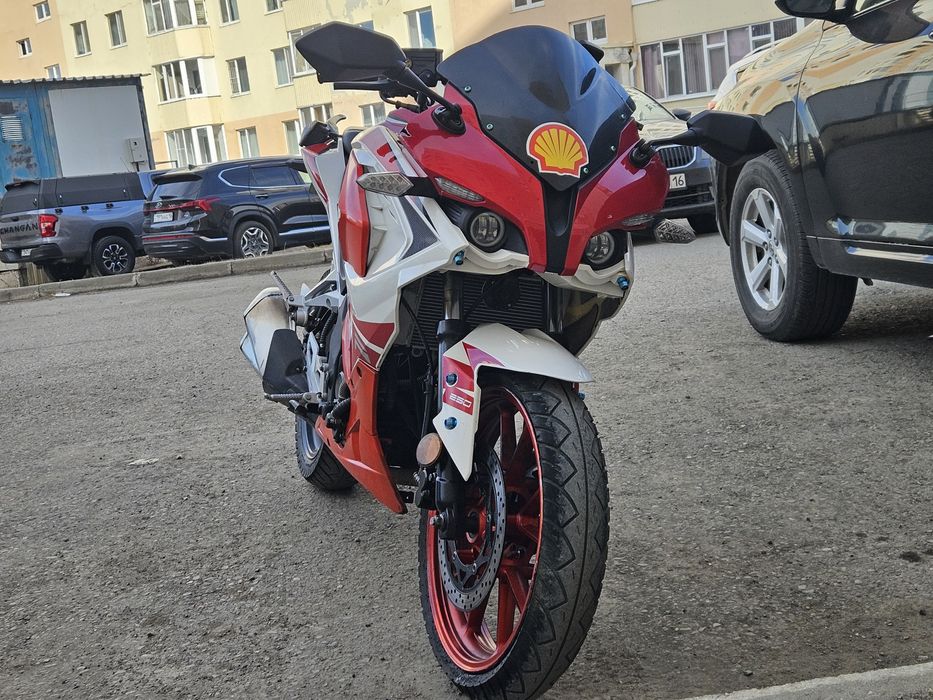 Мотоцикл RACER..
