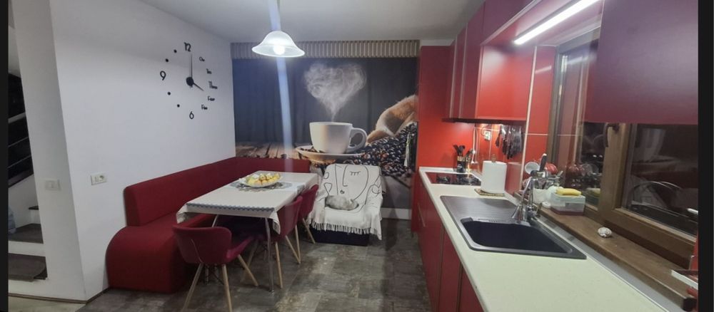 Vândem casă în localitatea Mangalia.