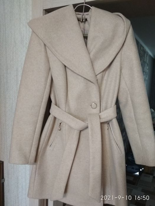 Пальто демисезонное