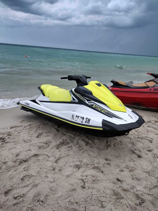 Джет Кавазаки 300 HP + Ямаха & 175 HP Меркурий двигател