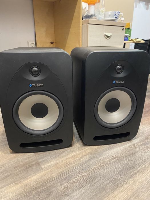 Tannoy Reveal 802