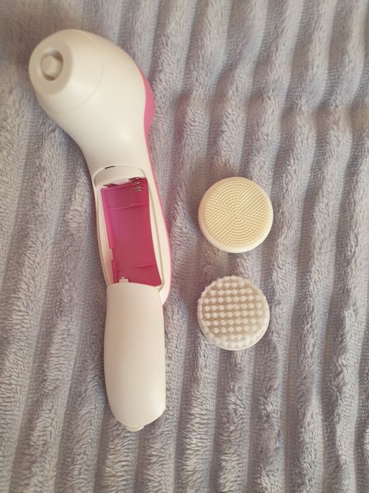 Массажёр для лица.