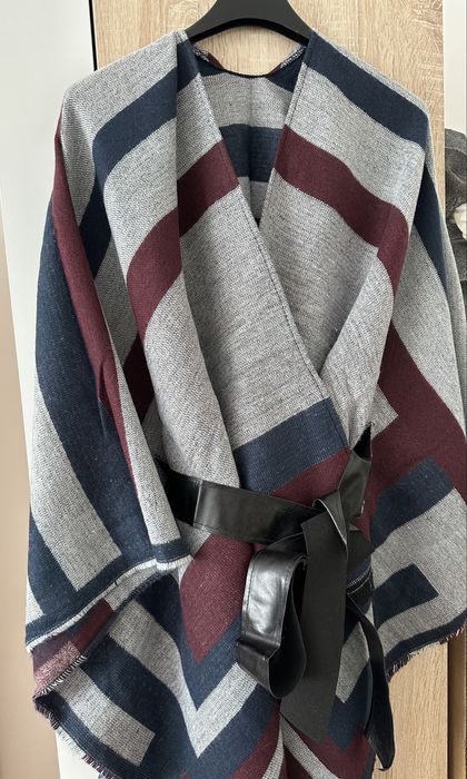 Capa multifunctionala cu curea Eva Avon