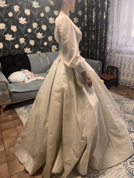 Шикарное свадебное платье