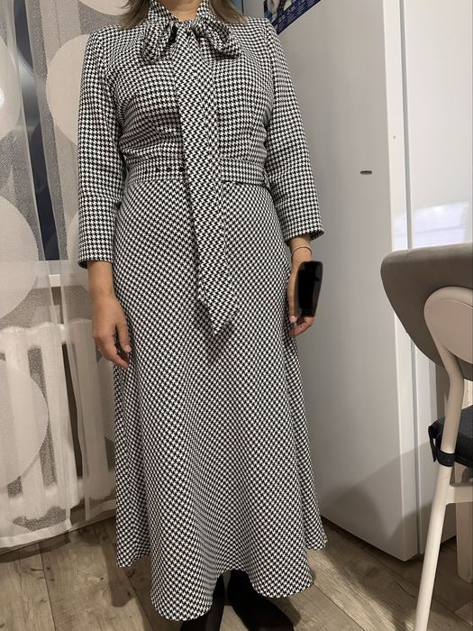 Продам офисное платье