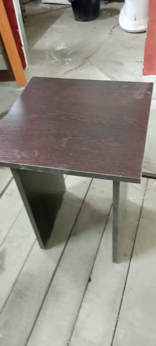 Продам стульчики табуретки